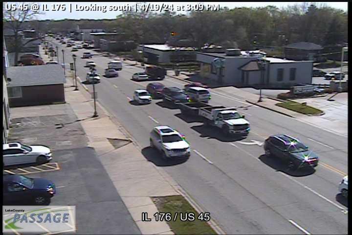 Traffic Cam US 45 at IL 176 - S Player