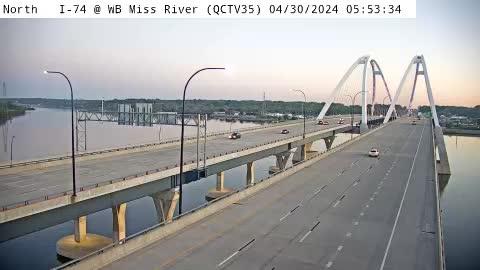 Moline: QC - I-74 @ WB Miss River (35) Traffic Camera