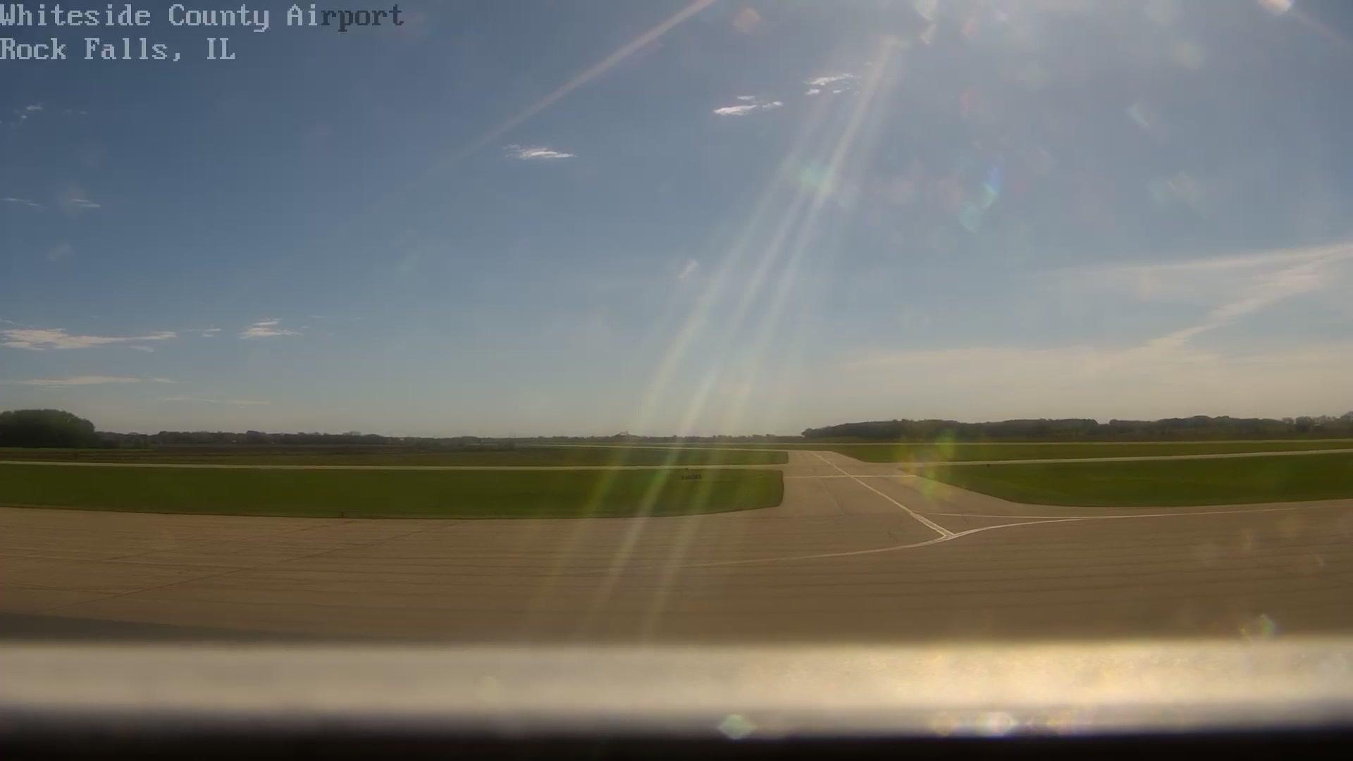 Sterling: Whiteside County Airport - Rock Falls - Illinois Traffic Camera