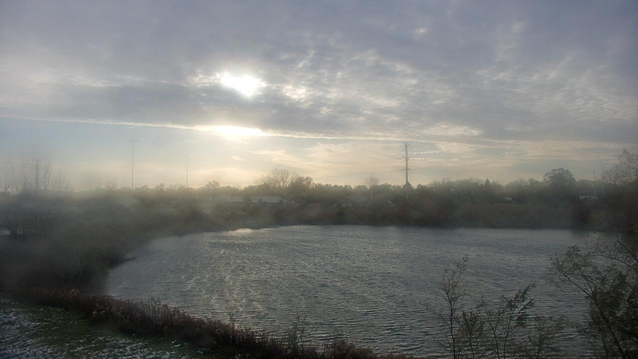 Traffic Cam Country Club Hills › North-West Player