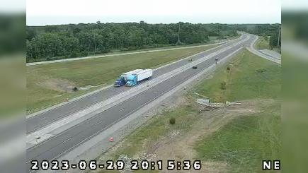 Traffic Cam Hessen Cassel: I-469: 1-469-013-3-1 MARION CENTER RD Player