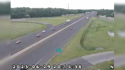 Traffic Cam Fort Wayne: I-69: 1-069-312-4-1 COLDWATER RD Player