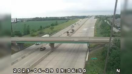 Traffic Cam Crown Point: I-65: 1-065-248-8-2 113TH AVE Player