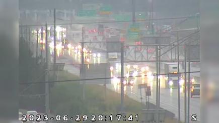 Traffic Cam Fishers: I-69: 1-069-202-7-1 96TH ST Player