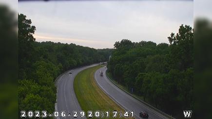 Traffic Cam Indianapolis: I-74: 1-074-071-7-1 DANDY TRAIL Player