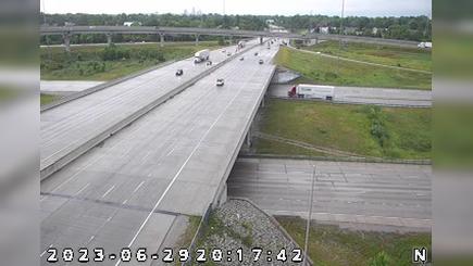 Traffic Cam Indianapolis: I-65: 1-065-106-0-1 I-465 SOUTH Player