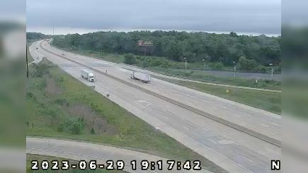 Traffic Cam Merrillville: I-65: 1-065-255-4-1 61ST AVE Player