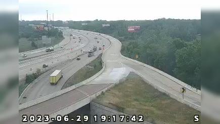 Traffic Cam Lake Station: I-65: 1-065-259-2-2 I-80/94 CONNECTOR RAMPS Player