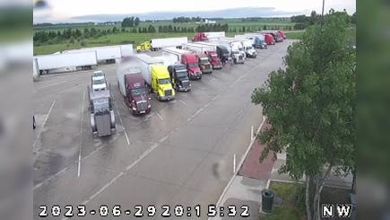 Traffic Cam Janney: I-69: 1-069-250-4-1rp REST PARK ALEXANDRIA SB Player