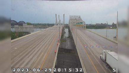 Traffic Cam Jeffersonville: I-65: 1-065-000-1-1 LINCOLN & KENNEDY BRIDGES Player