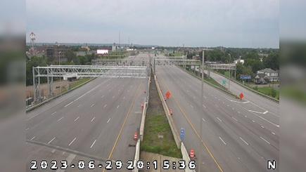 Jeffersonville: I-65: 1-065-000-1-2 LINCOLN & KENNEDY BRIDGES Traffic Camera