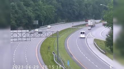 Traffic Cam Edwardsville: US 150: 1-064-120-4-1 E OF US 150 Player