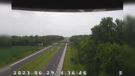 Traffic Cam Spring Hill: I-70: 1-070-009-6-1 W of Fruitridge Ave Player