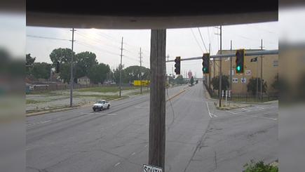Traffic Cam Five Points: US 12: sigcam-01-045-027 US12/20@ CALUMET Player