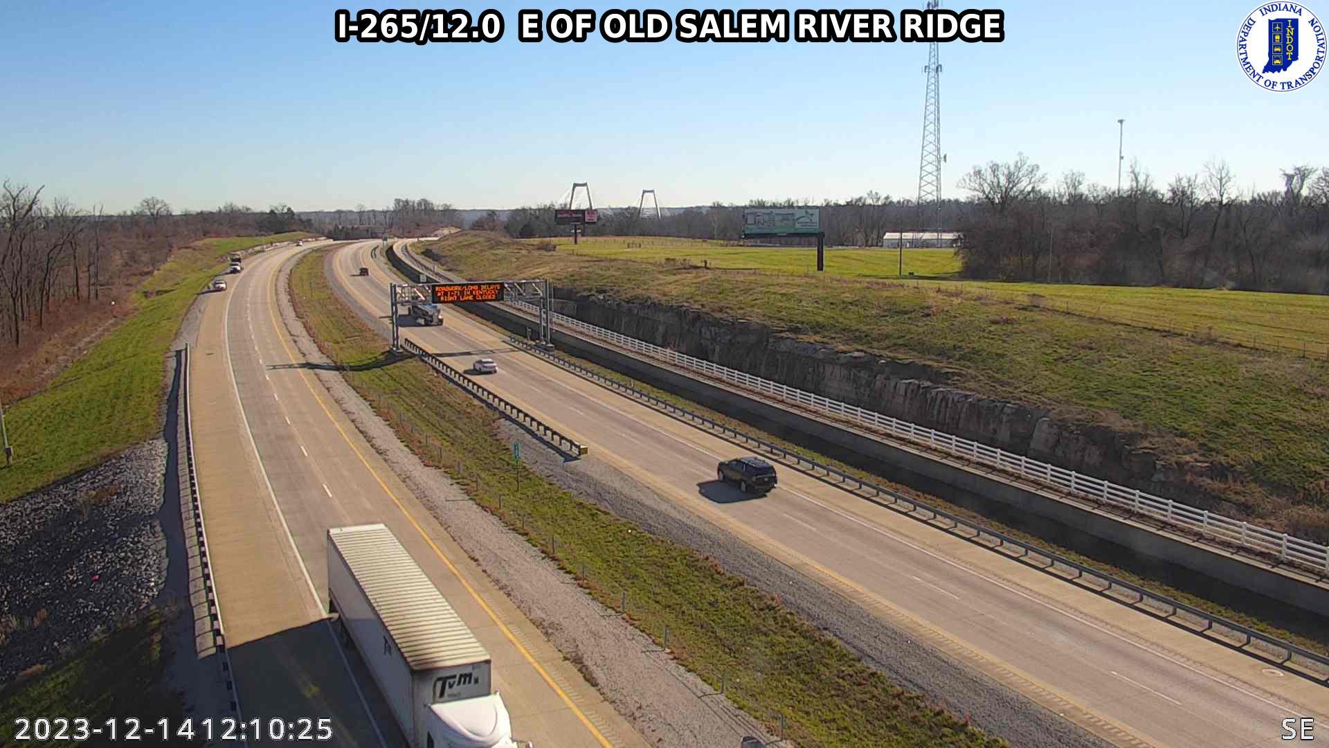Traffic Cam Utica: I-265: I-265/12.0 E OF OLD SALEM RIVER RIDGE Player