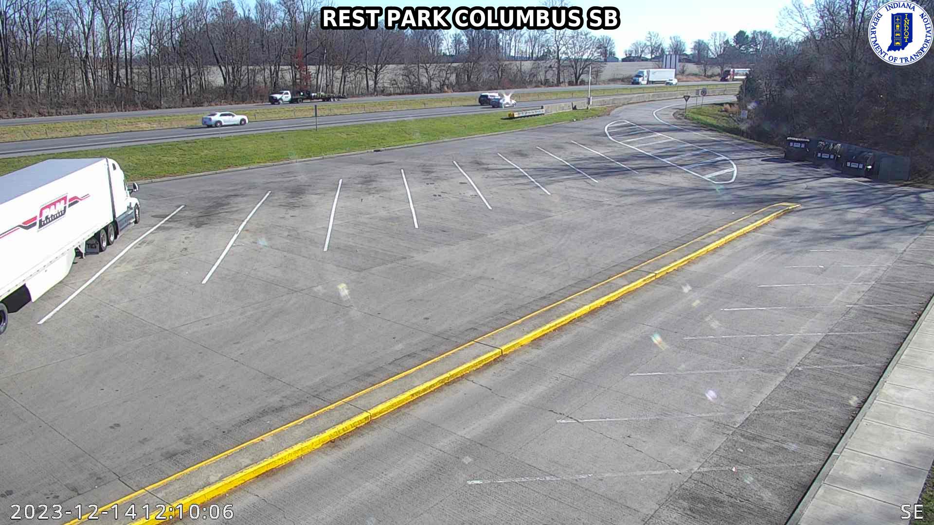 Traffic Cam North Gate: I-65: REST PARK COLUMBUS SB: REST PARK COLUMBUS SB Player