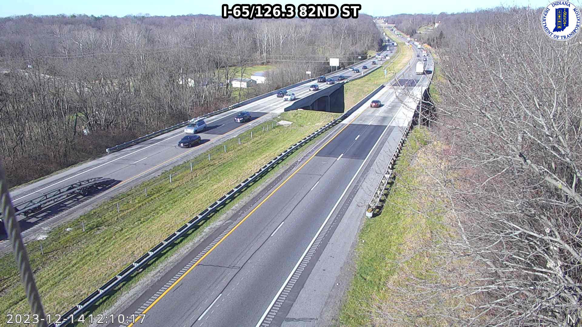 Traffic Cam Indianapolis: I-65: I-65/126.3 82ND ST Player