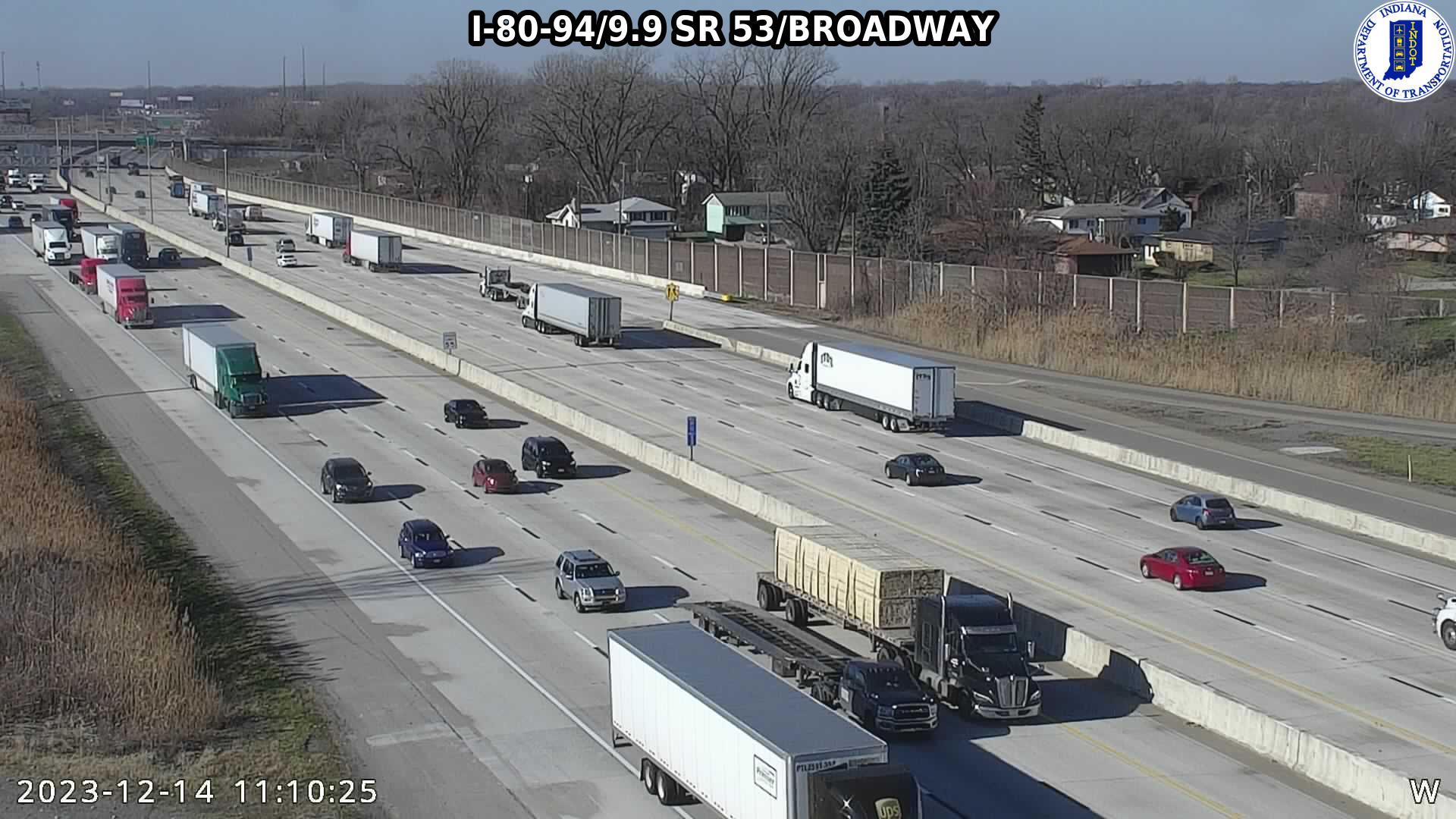 Traffic Cam Gary: I-94: I-80-94/9.9 SR 53/BROADWAY Player