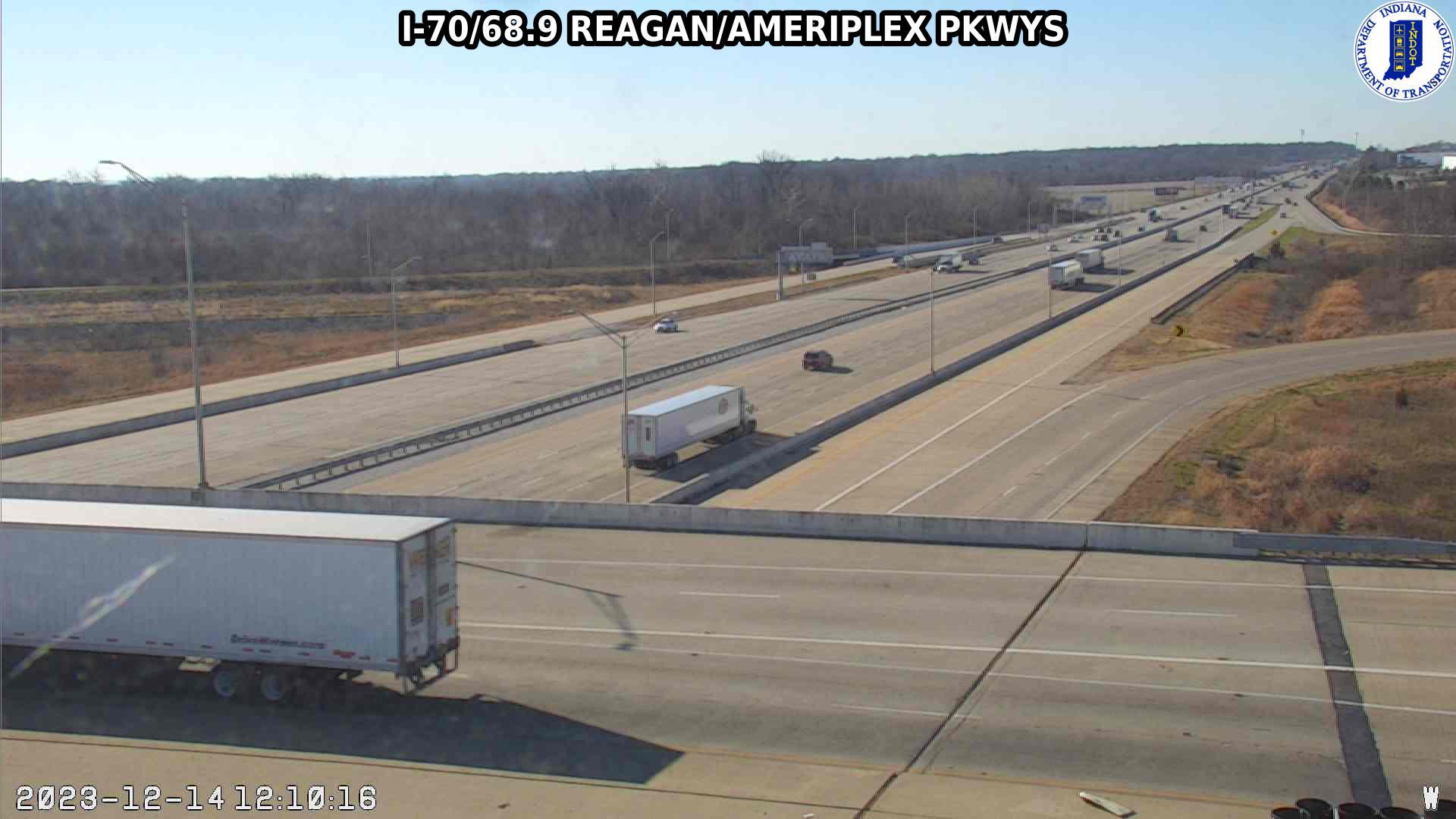 Plainfield: I-70: I-70/68.9 REAGAN/AMERIPLEX PKWYS Traffic Camera