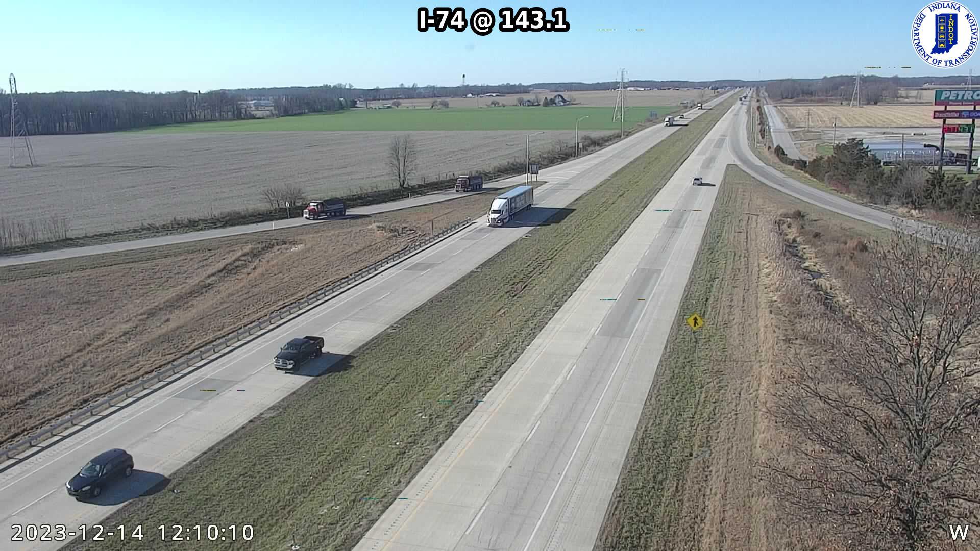 Traffic Cam New Point: I-74: I-74 @ 143.1 Player