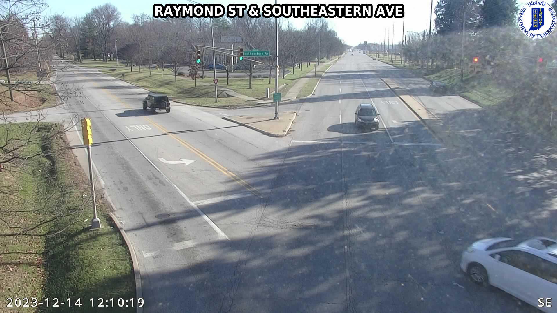 Indianapolis: SIGNAL: RAYMOND ST & SOUTHEASTERN AVE Traffic Camera