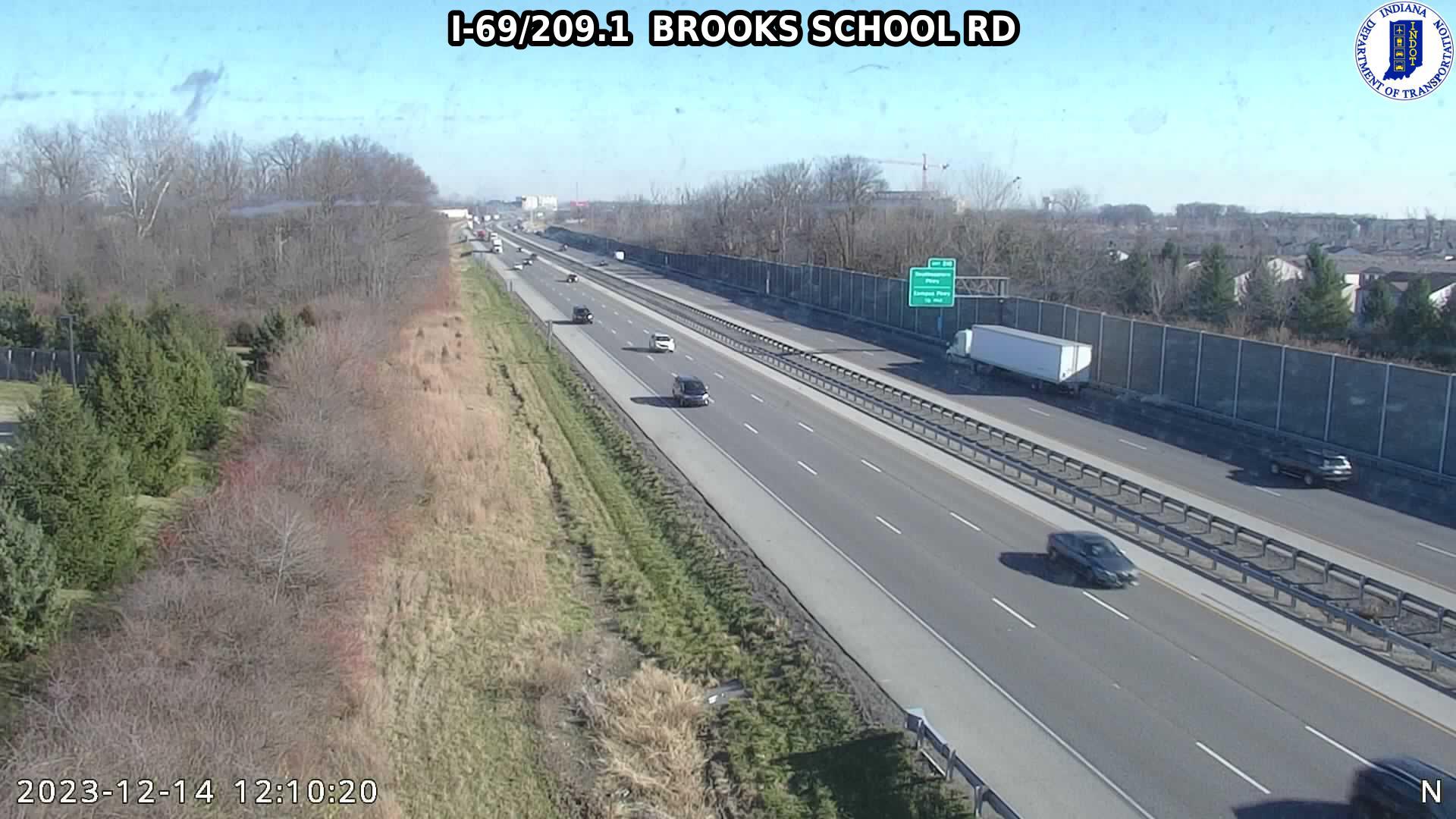 Traffic Cam Fishers: I-69: I-69/209.1 BROOKS SCHOOL RD Player