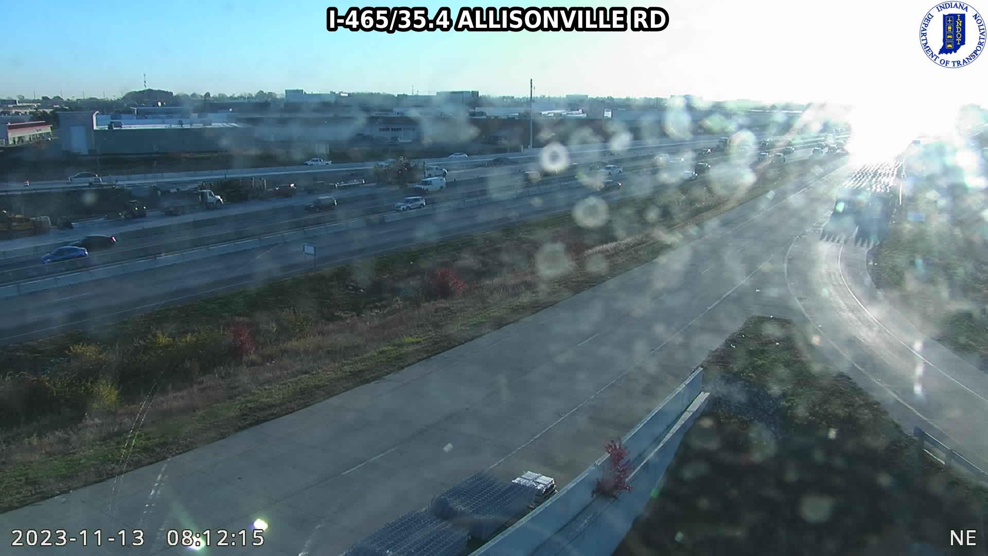 Traffic Cam Allisonville: I-465: I-465/35.4 - RD Player