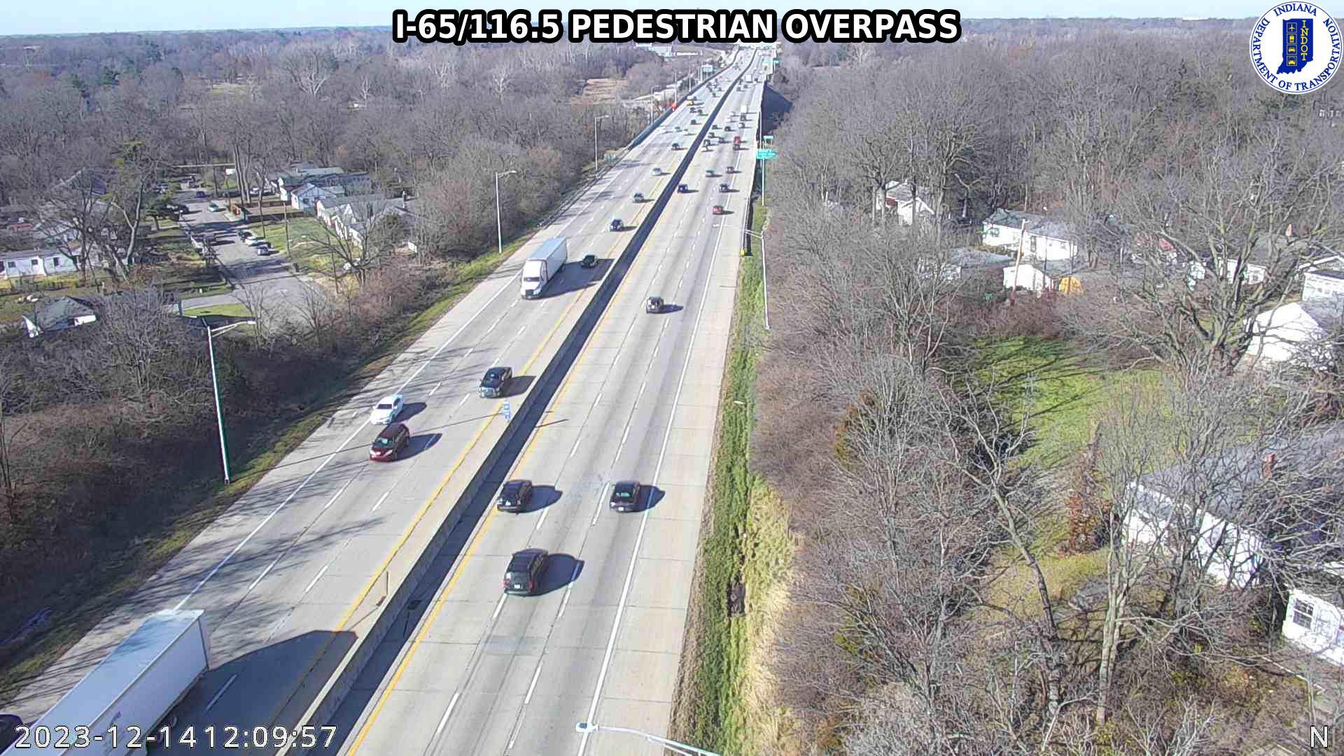 Traffic Cam Clifton: I-65: I-65/116.5 PEDESTRIAN OVERPASS Player