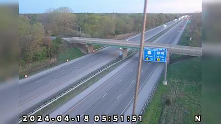 Traffic Cam Leroy: I-65: 1-065-245-6-2 137TH AVE Player