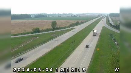 Traffic Cam New Point: I-74: 1-074-143-1-1 @ 143.1 Player