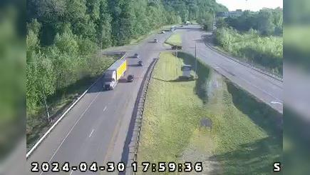 Traffic Cam Evansville: US 41: ky2-041-018-5-2 KENTUCKY STATE LINE Player