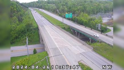 Traffic Cam New Albany: I-265: 1-265-000-8-1 STATE ST Player