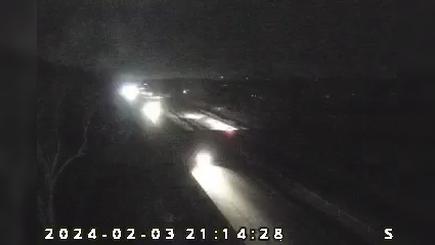 Traffic Cam Waverly Woods: I-69: 1-069-149-5-2 SR37 - SOUTH OF WAVERLY RD Player