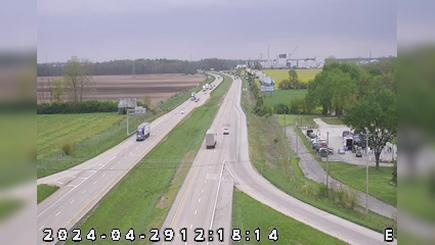 Traffic Cam West Grove: I-70: 1-070-145-3-1 @ CENTERVILLE RD Player