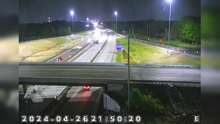Traffic Cam Indianapolis: I-465: 1-465-007-4-2 MANN RD Player
