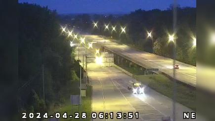 Traffic Cam Columbus: IN 46: 1-065-068-3-1 S of CR 200S Player