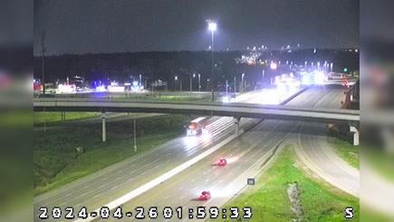 Traffic Cam Indianapolis: I-74: 1-465-015-9-1 I-74 WEST - CRAWFORDSVILLE RD Player