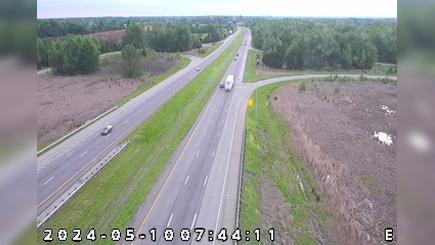 Traffic Cam Crothersville: I-65: 1-065-036-5-1 US Player