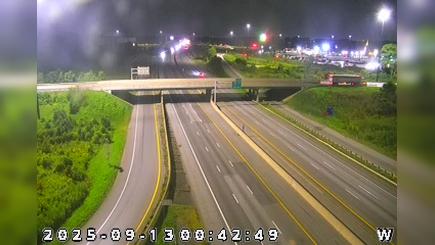 Traffic Cam Lake Station: I-94: 1-094-015-8-2 I-90 - TOLL RD Player