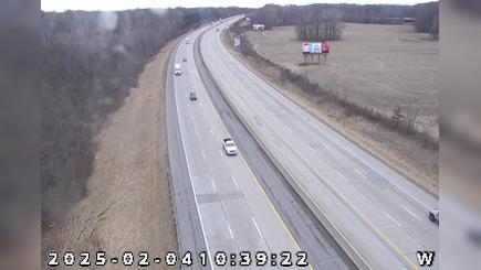 Traffic Cam Brummitt Acres: I-94: 1-094-027-4-1 E OF SR Player