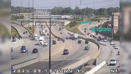 Traffic Cam Indianapolis: I-70: 1-070-088-7-1 SHADELAND AVE Player