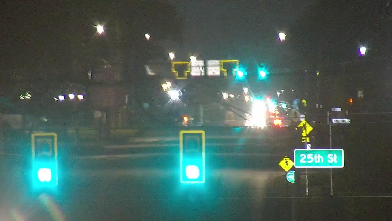 Indianapolis: US 136: 11-049-044-cam CRAWFORDSVILLE RD & HIGH SCHOOL RD Traffic Camera