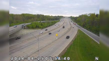 Traffic Cam Indianapolis: I-65: 1-065-117-6-1 38TH ST E JCT Player