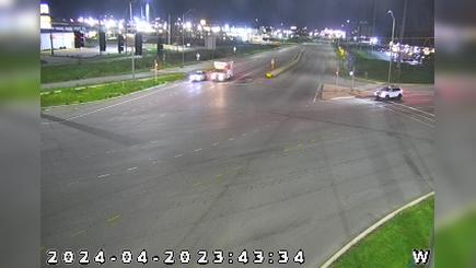 Traffic Cam Fort Wayne: IN 930: sigcam-01-002-073 SR930 @ COLISEUM Player