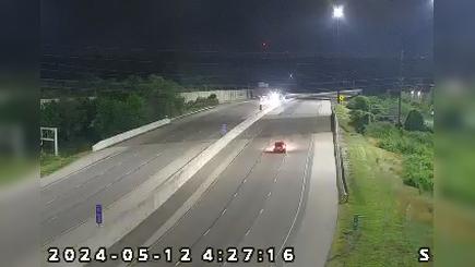 Traffic Cam Indianapolis: I-65: 1-065-121-0-1 LAFAYETTE RD Player