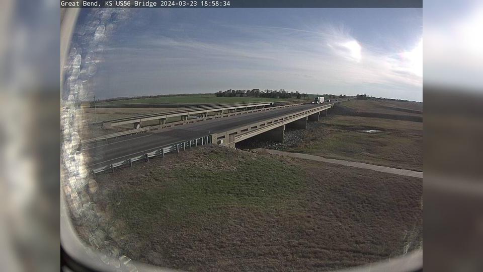 Traffic Cam Anchorway: US-56 at Bridge 3 miles W of Great Bend Player