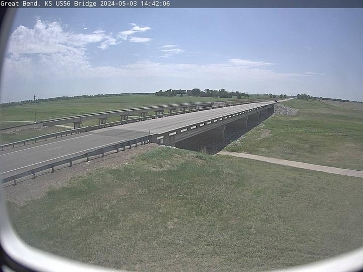 Traffic Cam U-56 at Bridge 3 miles W of Great Bend Player