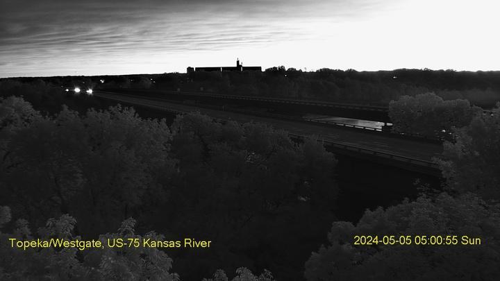 Topeka: US-75 at - River - MP 161 Traffic Camera