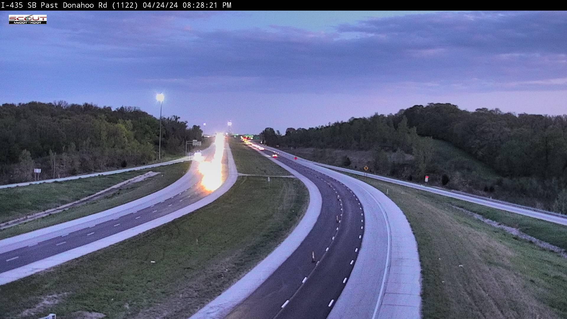 Traffic Cam Kansas City: I- S @ After Donahoo Road Player