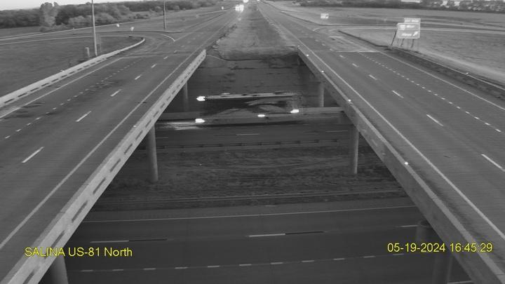Salina: I-70 at I-135 - MP 251 Traffic Camera